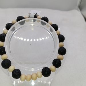 Handmade elastic beaded bracelet